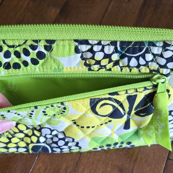 Vera Bradley Yellow and Black Floral Wristlet - Picture 6 of 7